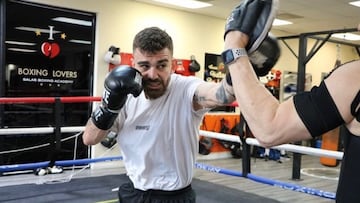 Jon Fern¨¢ndez entrenando en Las Vegas.