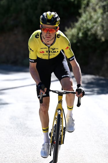 El estadounidense no ganó una Vuelta por casualidad, saldrá con el dorsal 1 y es la referencia del Visma para la general. Obviamente, a priori, este año no se repetirá el triplete del equipo en 2023, pero sí serán uno de los más fuertes. A sus 29 años, este año no estuvo en el Giro y en el Tour.