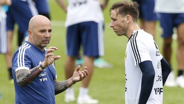 Sampaoli trabaj&oacute; con Salvio y Tagliafico el repliegue defensivo, donde contar&aacute;n con la ayuda de Biglia y Mascherano en las coberturas desde el mediocentro.