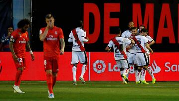 Embarba celebra su gol al Real Madrid con Tito, Bebé, Pozo, Guerra y Uche.