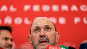 Rafael Louzán tras ser elegido nuevo presidente de la RFEF.