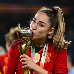 Olga Carmona’s father has passed away