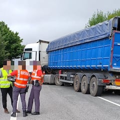 Un camionero septuplica la tasa de alcoholemia e invita a los agentes a una cerveza