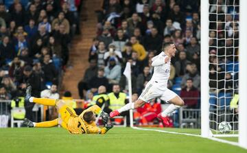 Penalti de Rubén sobre Hazard.