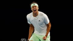 Tennis - Australian Open - Melbourne Park, Melbourne, Australia - January 25, 2024 Germany's Alexander Zverev celebrates after winning his quarter final match against Spain's Carlos Alcaraz REUTERS/Issei Kato     TPX IMAGES OF THE DAY