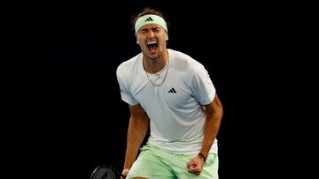 Tennis - Australian Open - Melbourne Park, Melbourne, Australia - January 25, 2024 Germany's Alexander Zverev celebrates after winning his quarter final match against Spain's Carlos Alcaraz REUTERS/Issei Kato     TPX IMAGES OF THE DAY