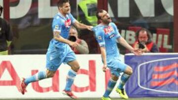 Pandev celebra el gol del empate del Nápoles