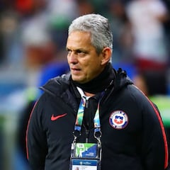 Leyenda del fútbol chileno defiende a Reinaldo Rueda