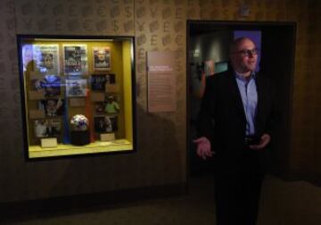 El Mob Museum de Las Vegas alberga una exhibición llamada "The Beautiful Game Turns Ugly" compuesta por recortes de prensa y otros artículos que relata el escándalo de corrupción de la FIFA.

