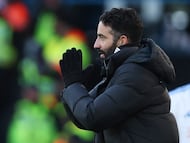 Soccer Football - Premier League - Leeds United v Manchester United - Elland Road, Leeds, Britain - January 4, 2026 Manchester United manager Ruben Amorim reacts REUTERS/Chris Radburn EDITORIAL USE ONLY. NO USE WITH UNAUTHORIZED AUDIO, VIDEO, DATA, FIXTURE LISTS, CLUB/LEAGUE LOGOS OR 'LIVE' SERVICES. ONLINE IN-MATCH USE LIMITED TO 120 IMAGES, NO VIDEO EMULATION. NO USE IN BETTING, GAMES OR SINGLE CLUB/LEAGUE/PLAYER PUBLICATIONS. PLEASE CONTACT YOUR ACCOUNT REPRESENTATIVE FOR FURTHER DETAILS..