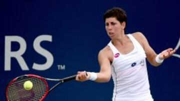 Carla Suárez-Navarro durante su encuentro contra Alize Cornet.
