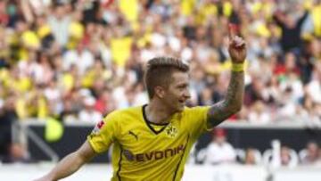 Un triplete de Reus dio la victoria al Borussia Dortmund