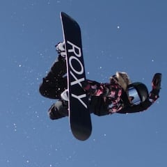 Chloe Kim ficha por Roxy