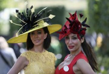 Ascot es noticia estos días por la visita de la Familia Real Británica a las carreras y por el glamour que se respira.