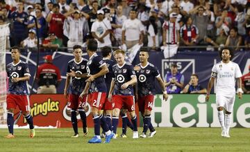 1-1. Dominic Dwyer celebró el gol del empate.