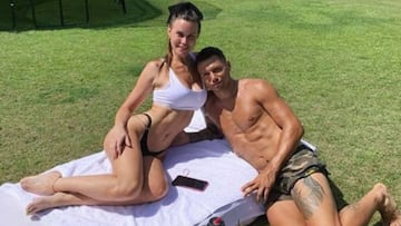 La romántica felicitación de Mauro Zárate a su mujer