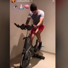 Juanfer Quintero continua su entrenamiento en bici estática