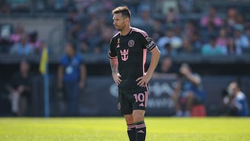 NEW YORK, NEW YORK - SEPTEMBER 21: Lionel Messi #10 of Inter Miami CF looks on in the first half against New York City FC at Yankee Stadium on September 21, 2024 in New York City. Vincent Carchietta/Getty Images/AFP (Photo by Vincent Carchietta / GETTY IMAGES NORTH AMERICA / Getty Images via AFP)