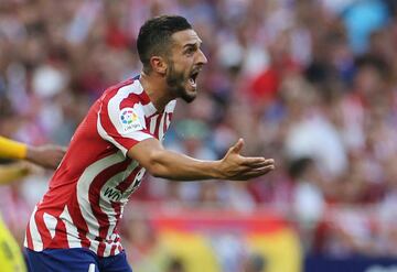 Enfado de Koke con el árbitro.
