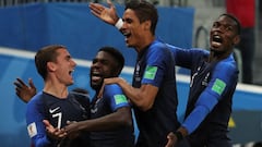 Los jugadores franceses celebran la clasificaci&oacute;n para la final del Mundial