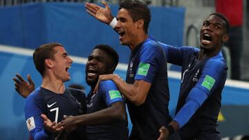 Los jugadores franceses celebran la clasificaci&oacute;n para la final del Mundial