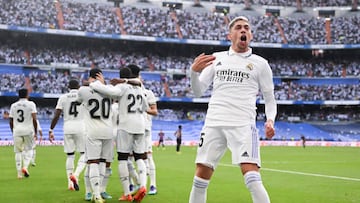 Valverde celebra su gol en el Clásico con rabia.