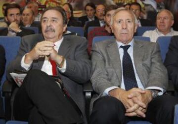 Javier Guillén, director general de la Vuelta a España, analiza el presente y futuro de la competición en el Foro AS acompañado por Miguel Cardenal, José Luis Saez y Alfredo Relaño.