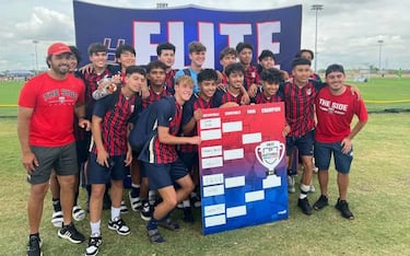 Jugó en la UC, logró dos campeonatos y hoy es DT en EEUU: “La calidad de educación para mi hija es impagable”