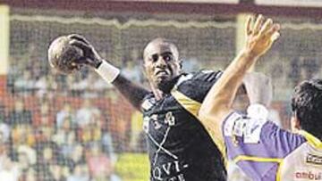 <b>REGRESO. </b>En su vuelta a Valladolid Julio Fis pasó inadvertido.