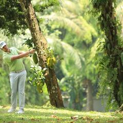 Nacho Elvira tiene dos golpes de ventaja para encarar la victoria