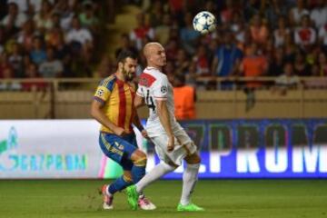 0-1. Negredo anotó el primer tanto.