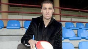 <b>SIN EQUIPO.</b> Iv¨¢n Helguera est¨¢ sin equipo desde que rescindiera su contrato con el Valencia.