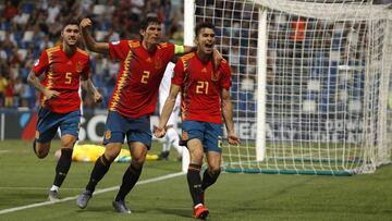 Núñez corre para abrazar a sus compañeros.