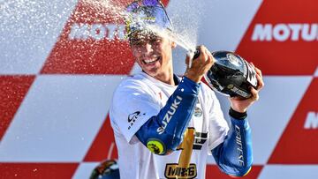 Joan Mir celebrando su título de campeón de 2020.