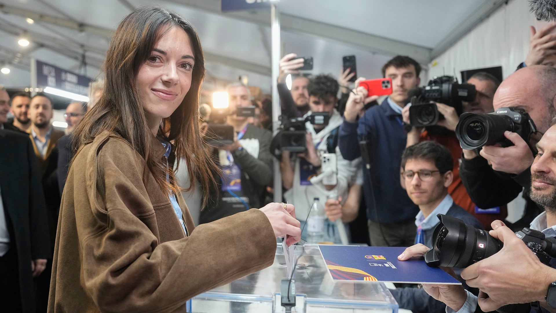 Figuras del barcelonismo ejercen su derecho a voto