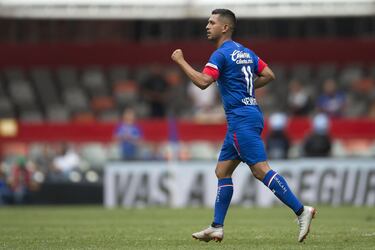 Elías no recibió las oportunidades que merecía durante la era de Juan Carlos Osorio, por lo que se perdió el Mundial de Rusia. Con su llegada a Cruz Azul, se ha convertido en el mejor futbolista del Apertura 2018 y es el candidato más claro para jugar con la Selección Mexicana en septiembre. 