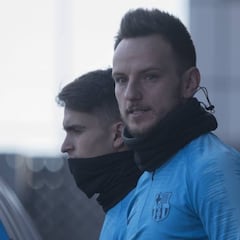 Rakitic despeja dudas sobre su futuro: "Quiero renovar y el presidente lo sabe el primero"