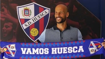 Mikel Rico, con el Huesca.