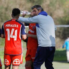 Pellegrino aclara el mercado de la U: fichajes, renovaciones y partidas