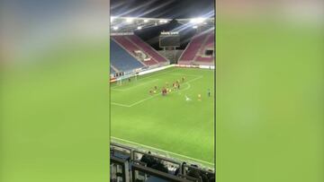 Minuto 89' abajo en el marcador y un compatriota de Odegaard muta en 'Chilavert' para empatar