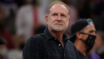 Robert Sarver, dueño de los Suns, es suspendido un año por racismo y misoginia