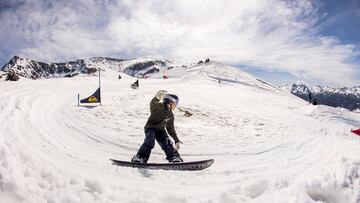 Banked Slalom by Landing Snowboard en Baqueira Beret, 23 de marzo del 2024.