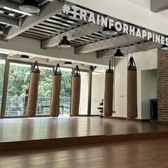 Llega un nuevo centro de entrenamiento a Medellín: funcional, artes marciales, yoga, música y más