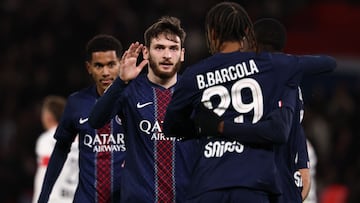 Show de Kvara, manita del PSG