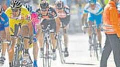 Óscar Freire gana en Cazorla y casi se coloca como líder