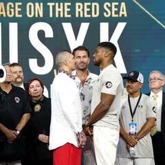 Oleksandr Usyk y Anthony Joshua ganan peso para su segundo combate