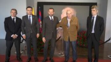 HOMENAJES A TITULO POSTUMO JOHAN CRUYFF SANDRO ROSELL