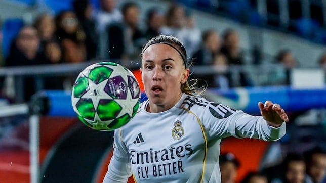 Eva Navarro convence como lateral derecha