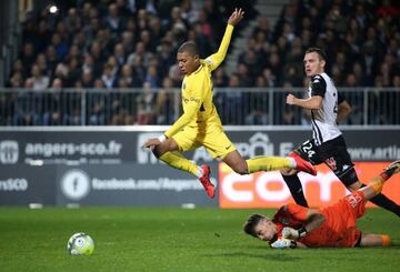 Kylian Mbappé bags his second goal against Angers