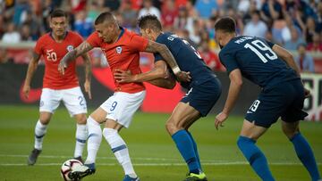 Los probables titulares y las posiciones sin dueño en la Roja